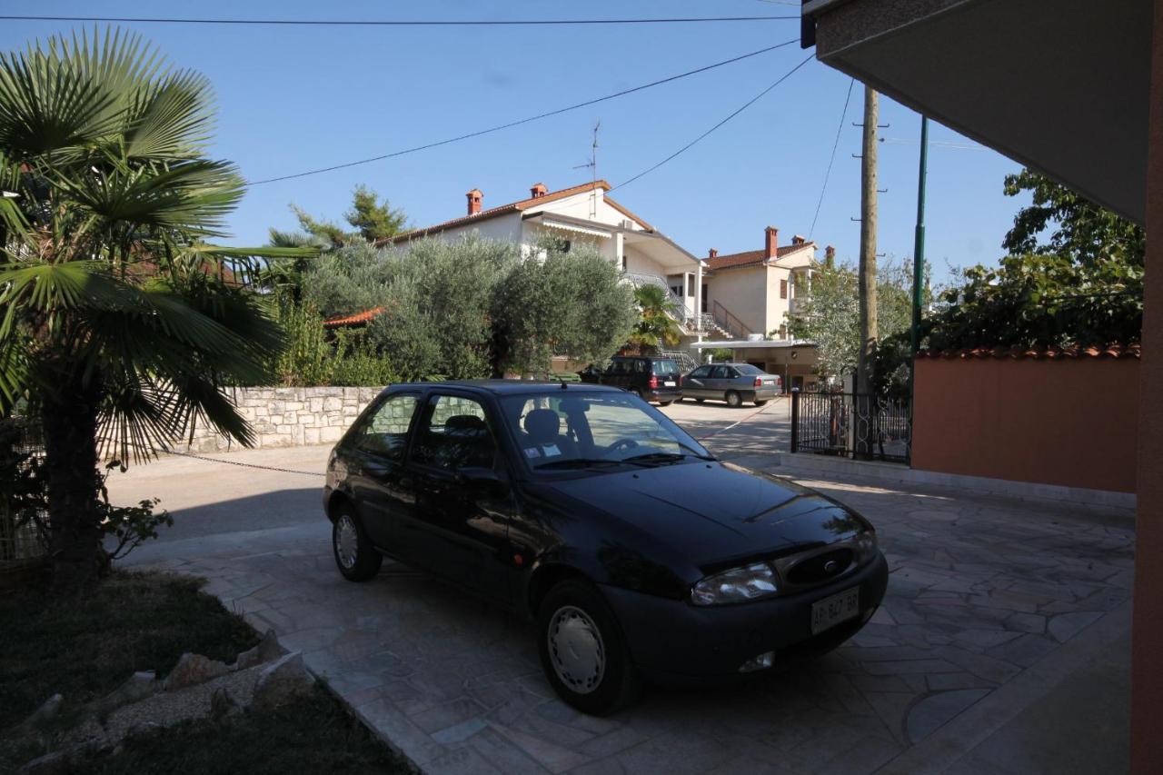 Apartments With A Parking Space Umag - 7039 Экстерьер фото