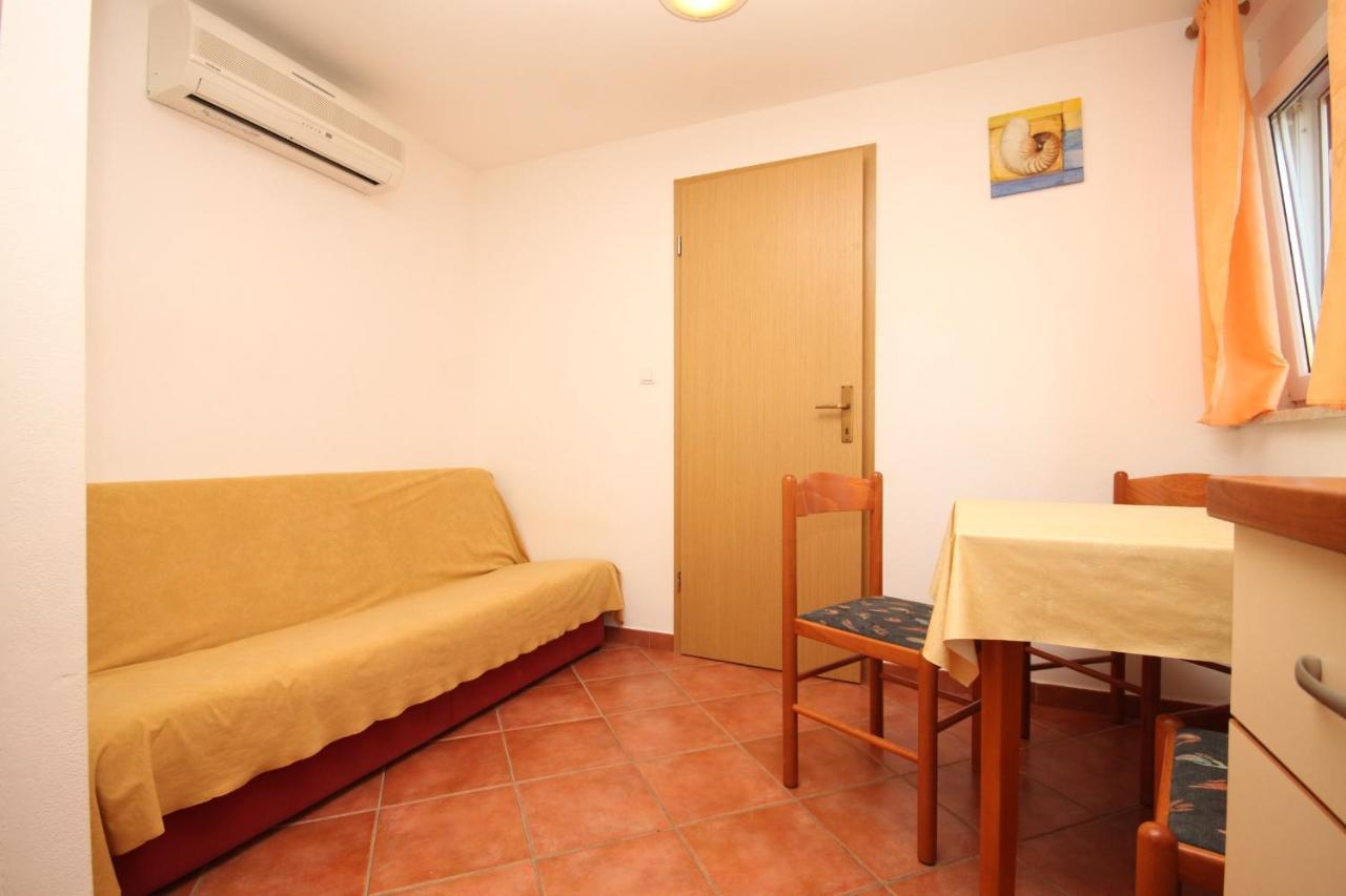 Apartments With A Parking Space Umag - 7039 Экстерьер фото