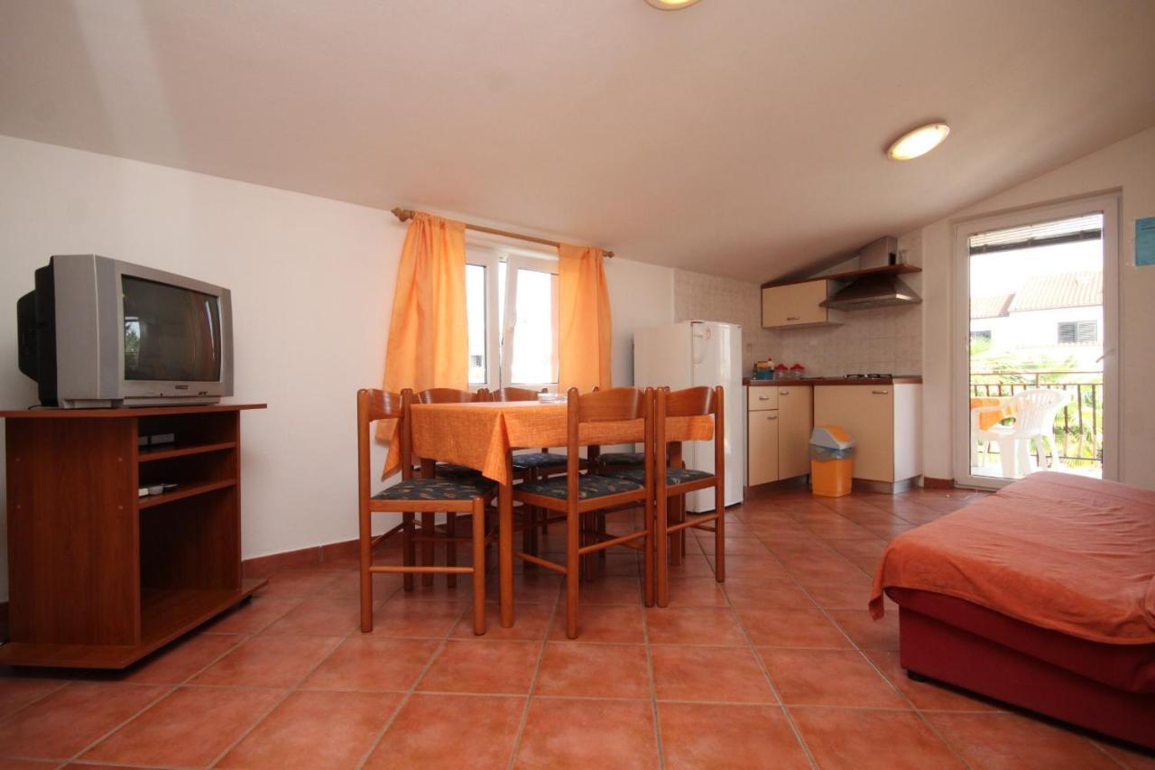 Apartments With A Parking Space Umag - 7039 Экстерьер фото